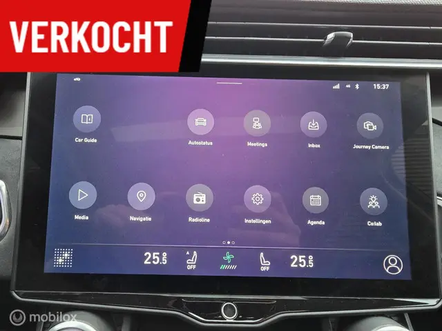 Lynk & Co 01 1.5 2023 Hybride Benzine 35