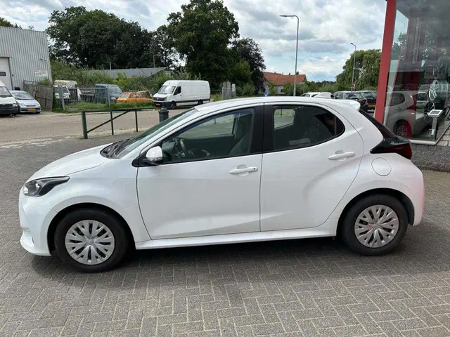 Toyota Yaris 1.5 VVT-i Active 2021 Benzine 2