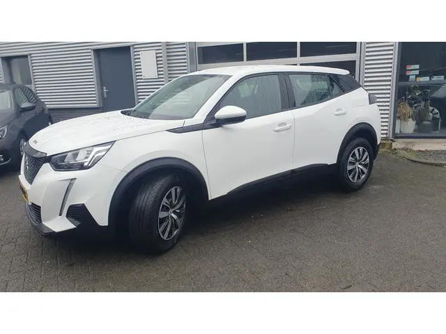 Peugeot 2008 1.2 PureTech Active 2021 Benzine 16