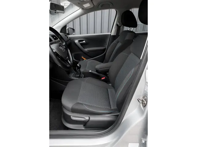 Volkswagen Polo 1.0 BlueMotion*5-Deurs*Airco* 2015 Benzine 29