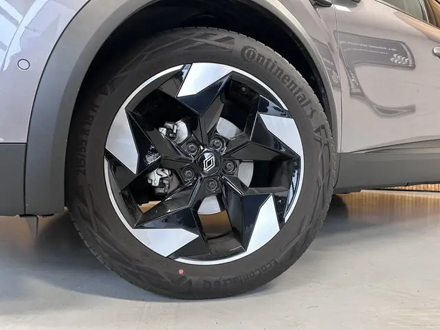 Renault Captur 1.3 TCe 158pk Techno 2025 Benzine 31