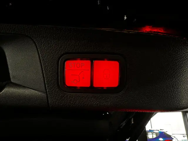 Mercedes-Benz GLA 250 e AMG Line 2023 Hybride Benzine 13