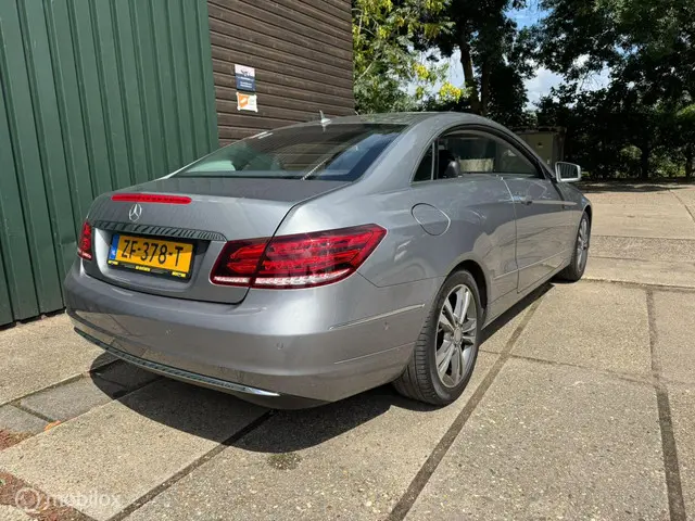 Mercedes-Benz E-Klasse Coupé 320 2015 Benzine 3