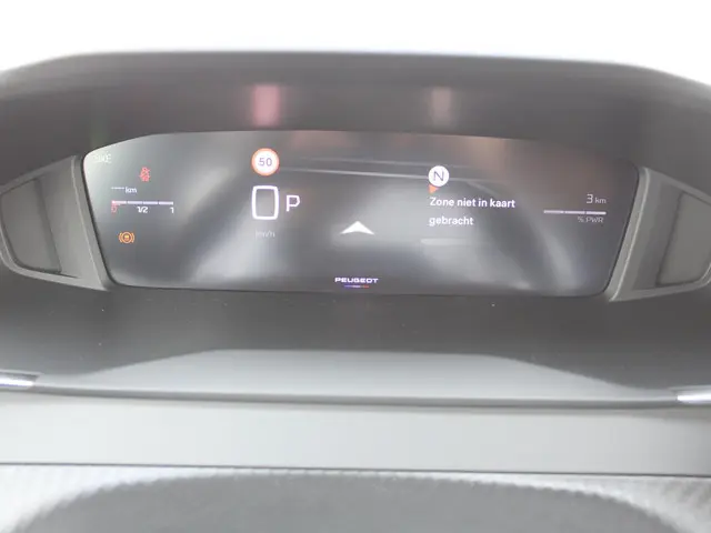 Peugeot 2008 HYBRID 145 ALLURE 2025 Hybride Benzine 20