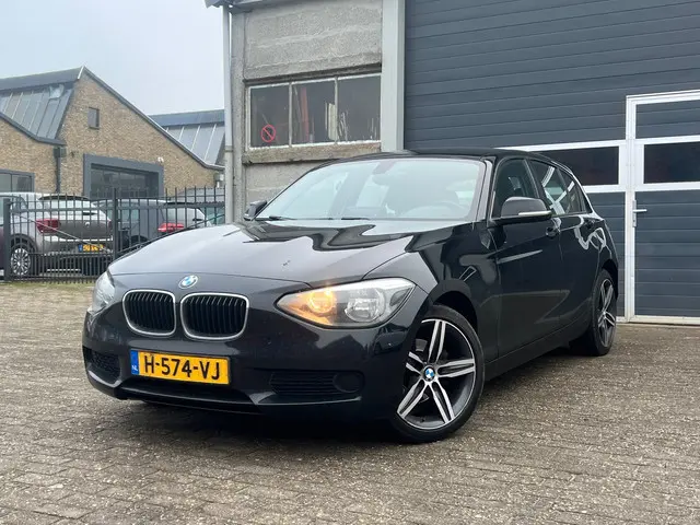 BMW 1 Serie 114i Business+ | Navi + Airco 2012 Benzine