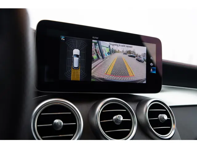 Mercedes-Benz GLC AMG 43 4MATIC Premium 2019 Benzine 50