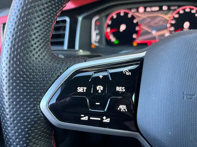 Volkswagen Polo 2.0 TSI GTI IQ LIGHT 2022 Benzine 27