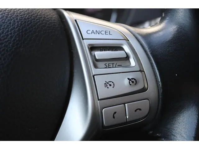 Nissan QASHQAI 1.2 N-Connecta 2016 Benzine 30