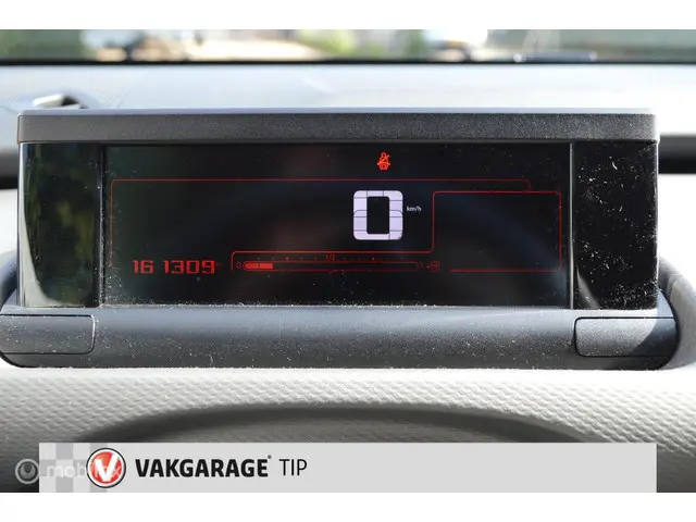 Citroën C4 Cactus 1.2 PureTech Shine 2015 Benzine 13