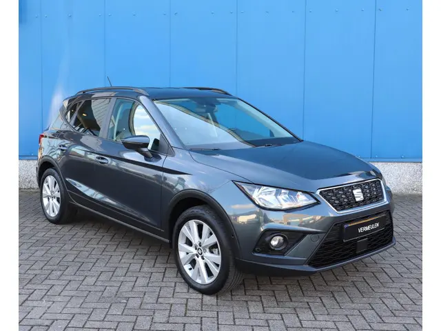 SEAT Arona 1.0 TSI Style Business Intense 2019 Benzine 19