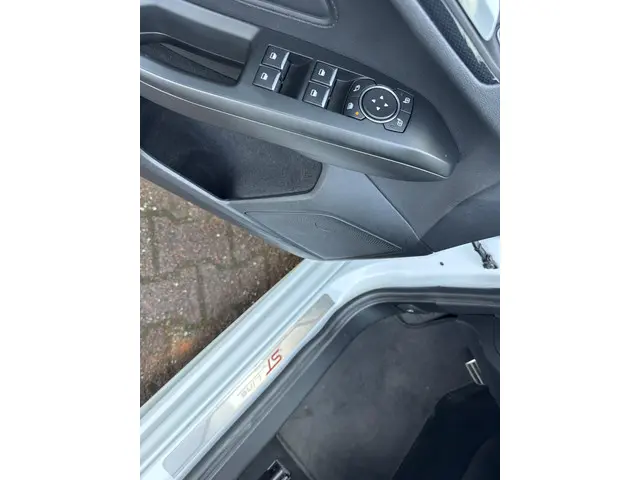 Ford Focus 1.5 EcoBoost ST Line Business 2020 Benzine 8