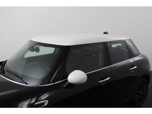 MINI Cooper 1.5 Automaat 5 drs 2018 Benzine 31