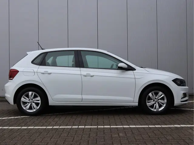 Volkswagen Polo 1.0 TSI Comfortline 2019 Benzine 17