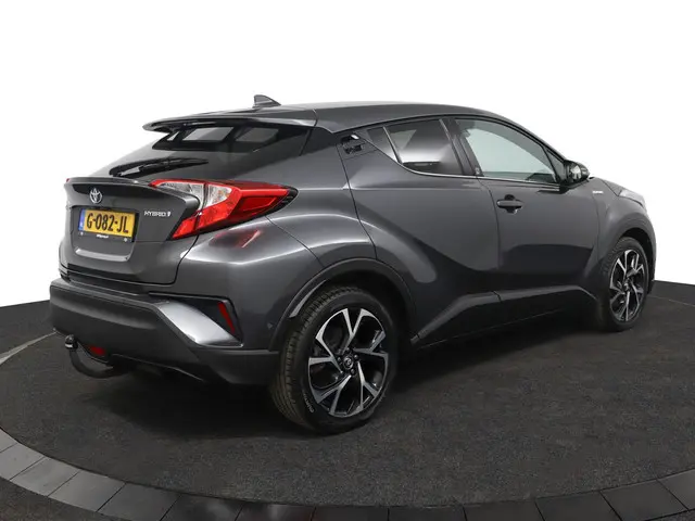 Toyota C-HR 2