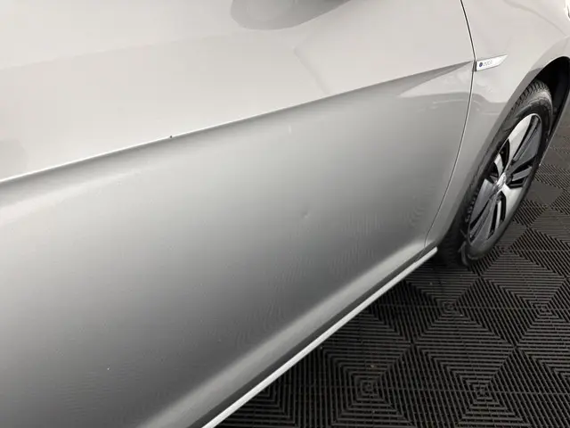 Volkswagen e-Golf {SOH-91%} 2019 Elektrisch 26