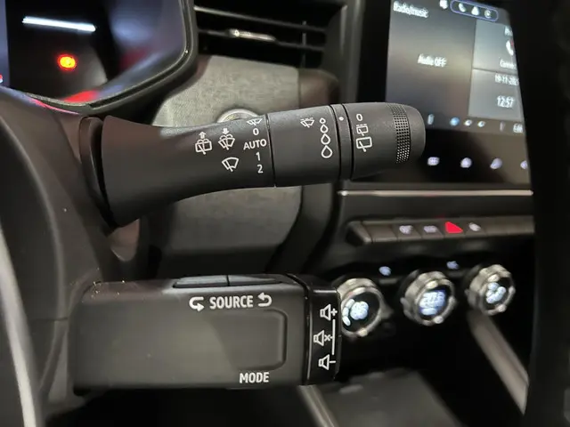 Mitsubishi Colt 1.0T MT Intense 2024 Benzine 21