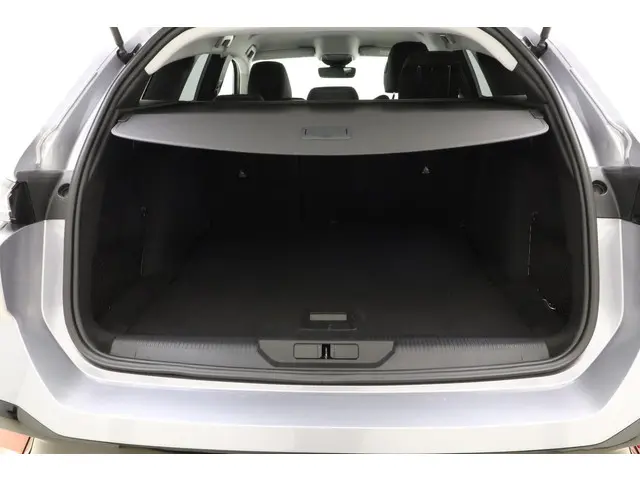 Peugeot 308 SW 1.2T 130pk Automaat Allure 2024 Benzine 10