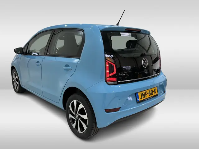 Volkswagen up! 3