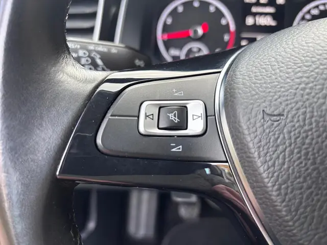 Volkswagen Polo 1.0 TSI Highline R-line 2018 Benzine 26