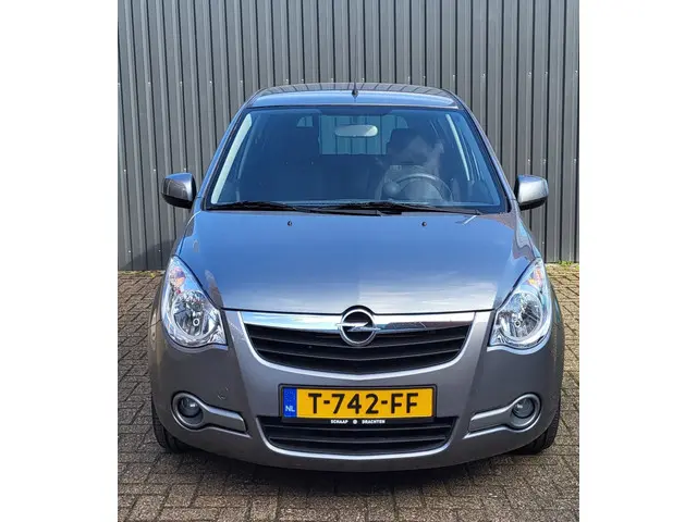 Opel Agila 1.2 Edition Automaat 2013 Benzine 2