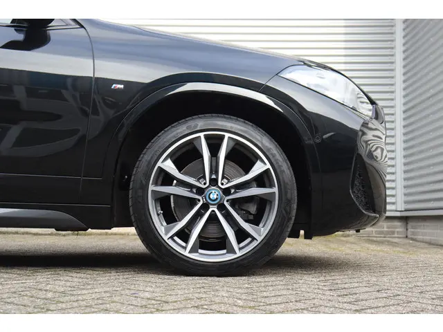 BMW X2 xDrive25e 2023 Hybride Benzine 6