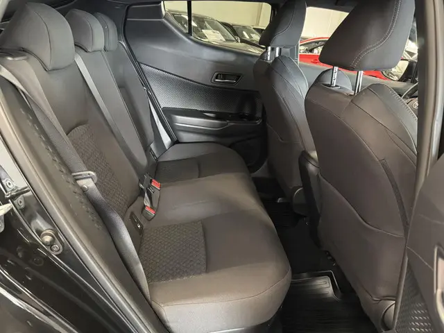 Toyota C-HR 1.8 Hybrid Style 2022 Hybride Benzine 13