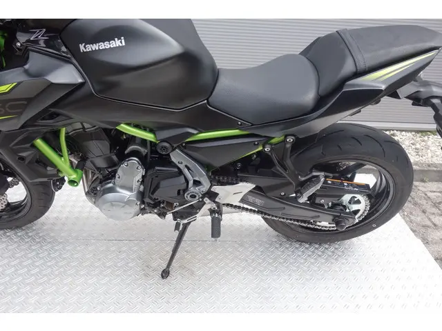 Kawasaki Z650 ABS 2019 Benzine 17