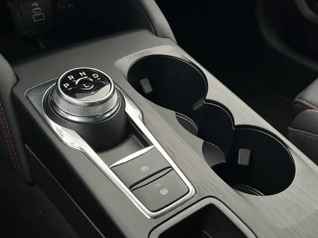 Ford Kuga 2.5 PHEV ST-Line X 2025 Hybride Benzine 39