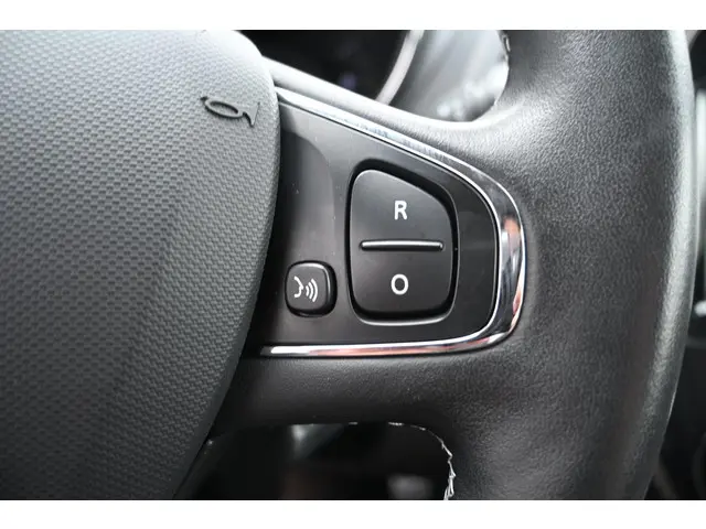 Renault Captur TCe 120 EDC Barista 2015 Benzine 17