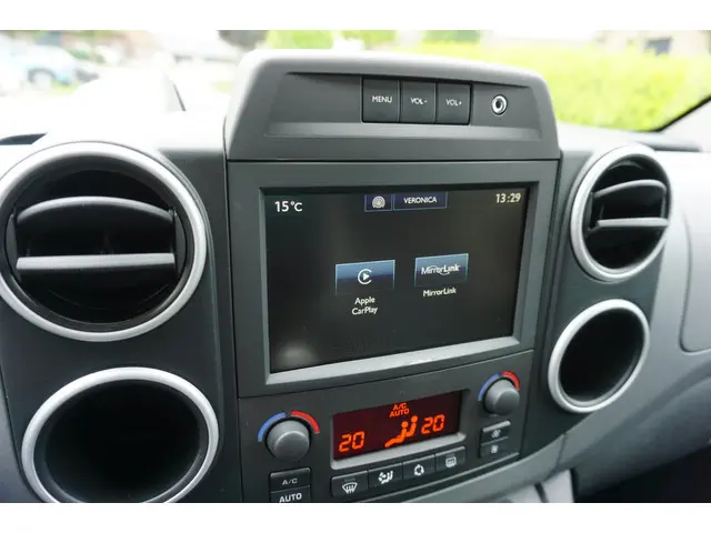 Peugeot Partner Tepee 1.2 PureTech Active 2016 Benzine 12