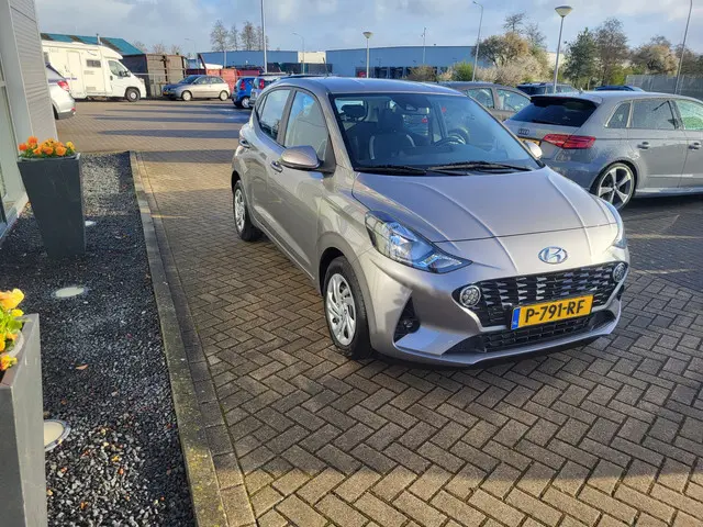 Hyundai i10 1.0 Comfort 2022 Benzine 4