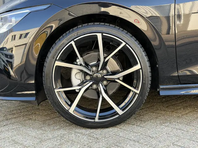 Volkswagen Golf 1.5 eTSI R-Line Business 2023 Benzine 6