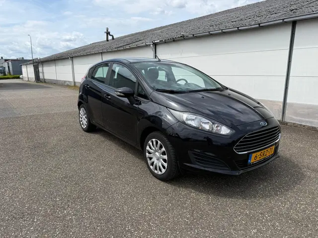 Ford Fiesta 1.0 Style 2013 Benzine 6