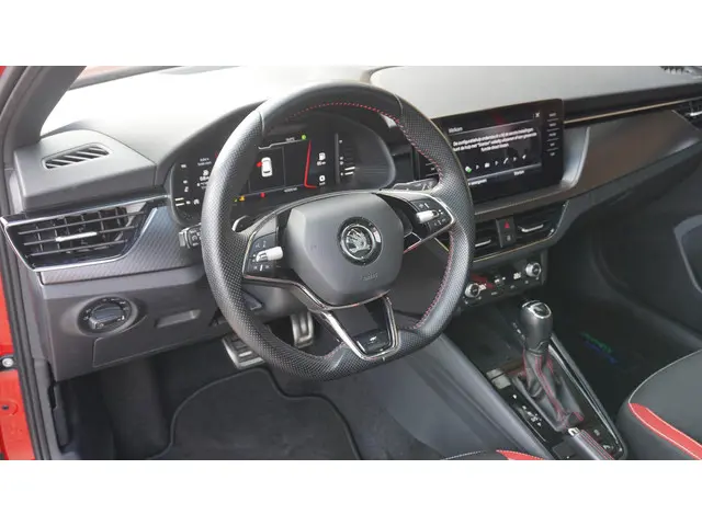 Škoda Kamiq 1.0 TSI 116pk DSG Monte Carlo 2021 Benzine 19