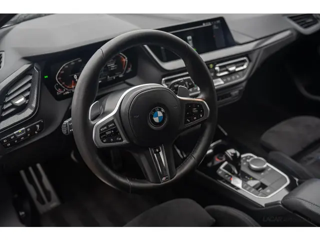BMW 1 Serie 118d High Executive I M Sport 2021 Diesel 14