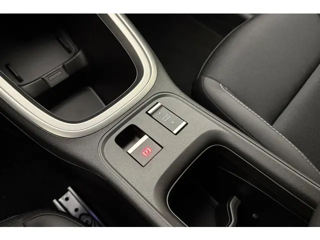 Jeep Avenger 1.2 e-Hybrid Summit 2025 Hybride Benzine 31