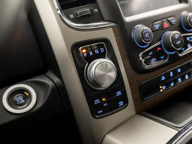 Dodge Ram 1500 5.7 V8 Quad Cab 6'4 2014 LPG/Gas 12