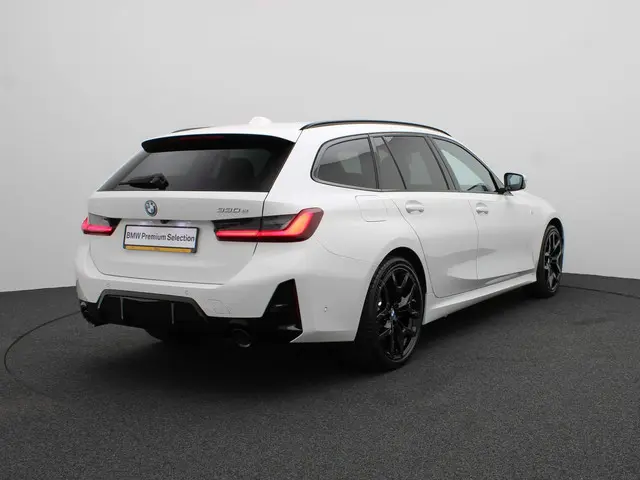 BMW 3 Serie Touring 330e 2024 Hybride Benzine 2