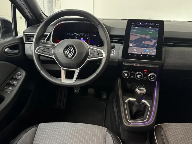 Renault Clio 1.0 TCe 90 GPF techno 2023 Benzine 37