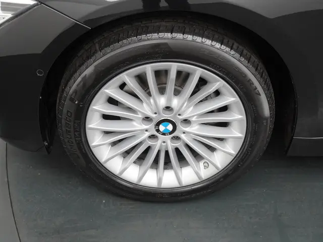 BMW 3 Serie 320i Luxury Edition 2019 Benzine 29