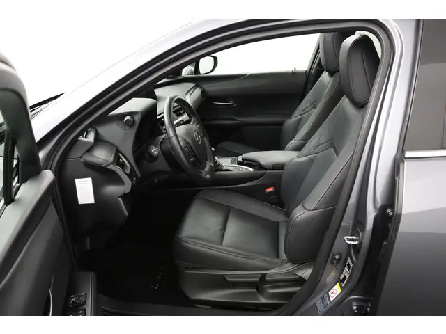 Lexus UX 250h Luxury Line 2020 Hybride Benzine 17