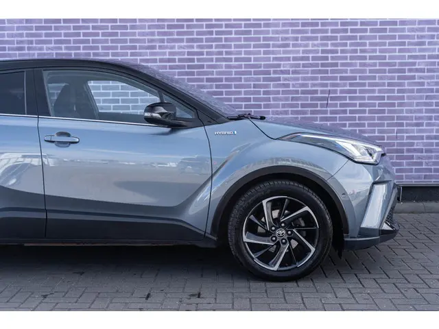 Toyota C-HR 2.0 Hybrid Bi-Tone 2020 Hybride Benzine 8