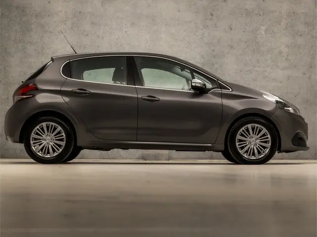 Peugeot 208 1.2 PureTech Sport 2018 Benzine 4
