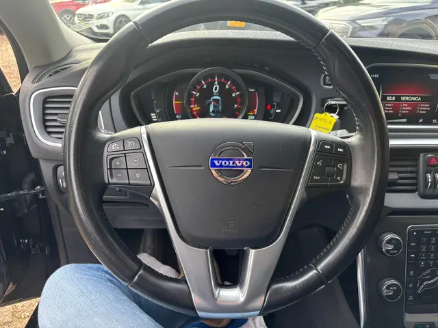Volvo V40 1.6 T2 Momentum 2015 Benzine 10