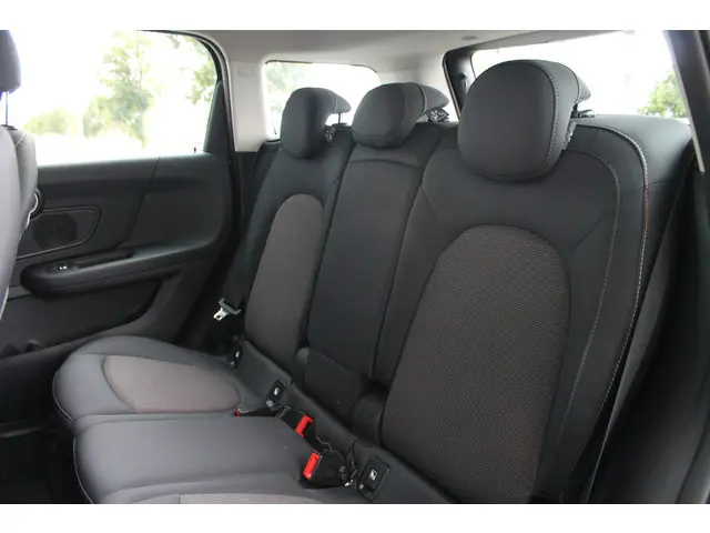 MINI Countryman One Pepper 2017 Benzine 9