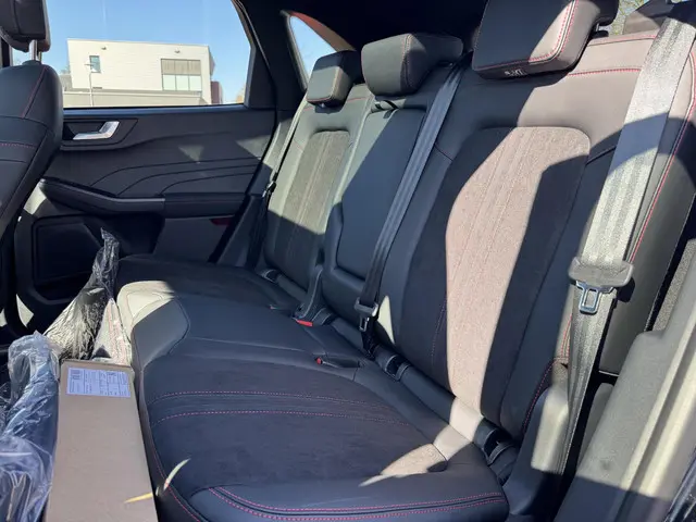 Ford Kuga 2.5 PHEV ST-Line X 2025 Hybride Benzine 10