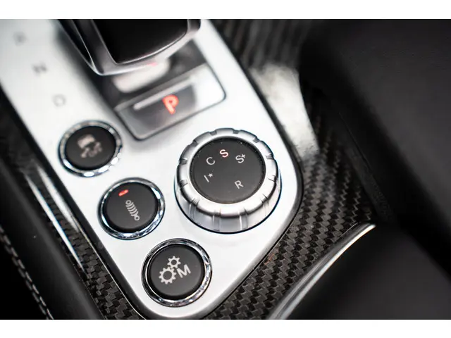 Mercedes-Benz SL AMG 63 2017 Benzine 38