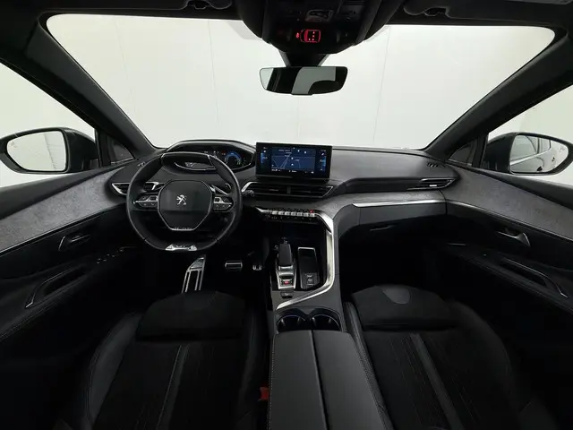 Peugeot 3008 1.6 HYbrid4 300 GT 2022 Hybride Benzine 24