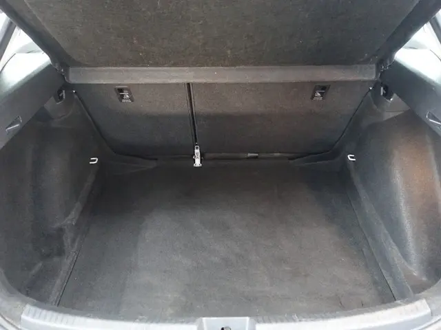 Volkswagen Taigo 1.0 TSI R Line- 2023 Benzine 29