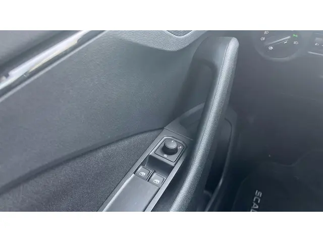 Škoda Scala 1.0 TSI 110pk Ambition 2024 Benzine 16